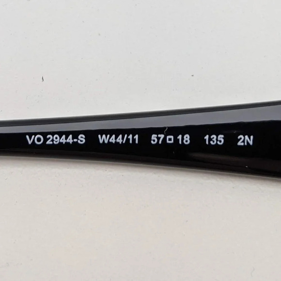 ?️Vogue VO2944-S W44/11 Sunglasses 57/18 135 /KAB532?️​ main image 5